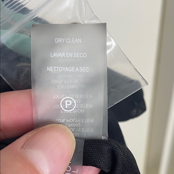 Calvin Klein Women's Sleeveless Floral Blouse - Black and Cream - Picture 6 of 6